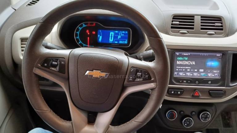 CHEVROLET - SPIN - 2014/2015 - Bege - R$ 52.500,00