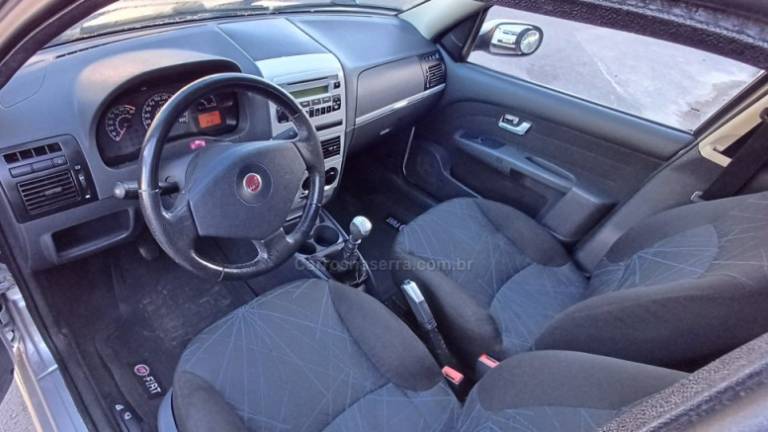 FIAT - SIENA - 2010/2010 - Prata - R$ 28.900,00