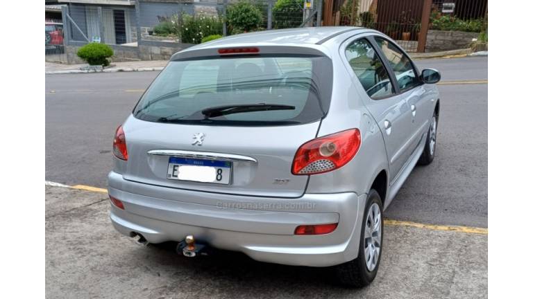 PEUGEOT - 207 - 2011/2012 - Prata - R$ 21.500,00