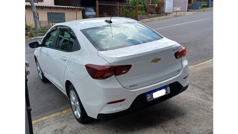 CHEVROLET - ONIX - 2023/2023 - Branca - R$ 74.900,00