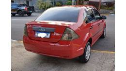 FORD - FIESTA - 2011/2012 - Vermelha - R$ 25.900,00