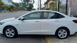 CHEVROLET - ONIX - 2023/2023 - Branca - R$ 74.900,00