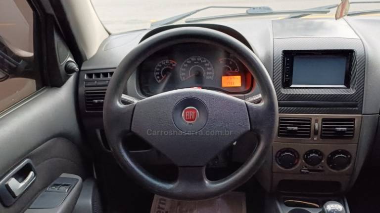 FIAT - PALIO - 2011/2011 - Prata - R$ 28.900,00