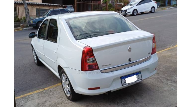 RENAULT - LOGAN - 2012/2013 - Branca - R$ 27.500,00