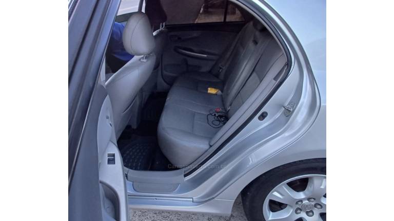 TOYOTA - COROLLA - 2009/2010 - Prata - R$ 51.900,00