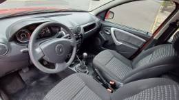 RENAULT - SANDERO - 2011/2012 - Vermelha - R$ 27.900,00