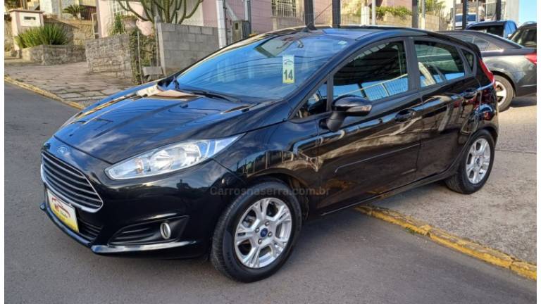 FORD - FIESTA - 2013/2014 - Preta - R$ 35.900,00