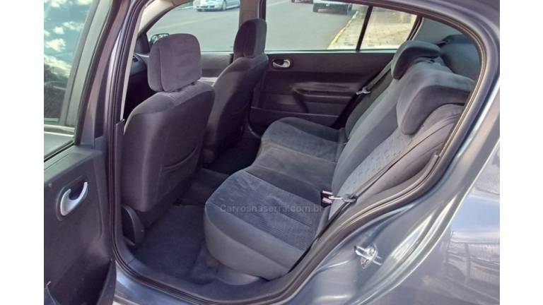 RENAULT - MÉGANE - 2010/2011 - Cinza - R$ 29.900,00