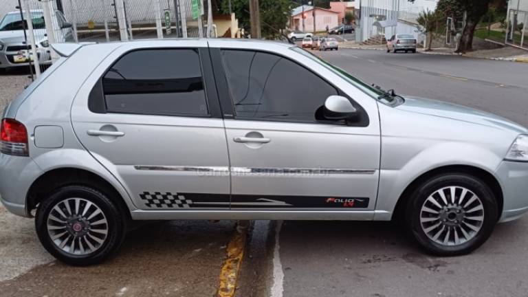 FIAT - PALIO - 2011/2011 - Prata - R$ 28.900,00