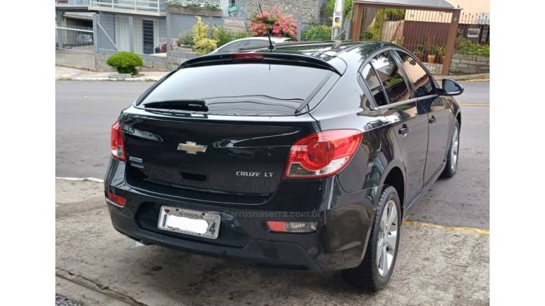 CHEVROLET - CRUZE - 2013/2013 - Preta - R$ 53.900,00