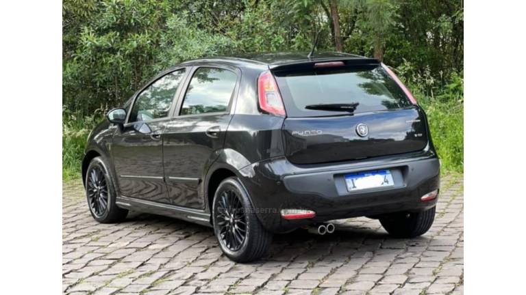 FIAT - PUNTO - 2012/2013 - Preta - R$ 37.500,00
