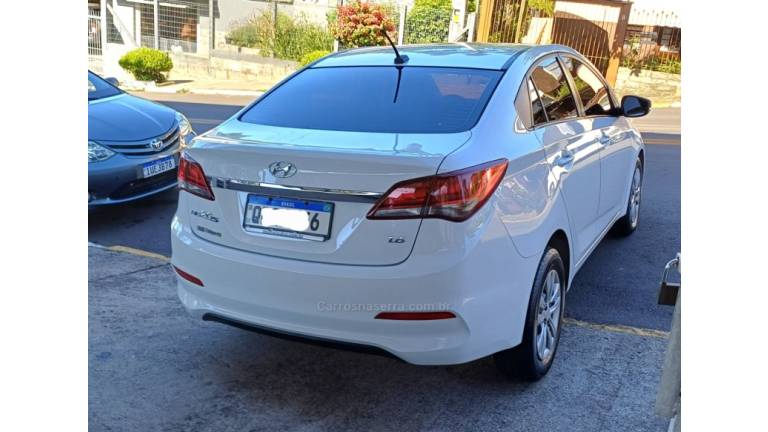 HYUNDAI - HB20S - 2019/2019 - Branca - R$ 59.900,00
