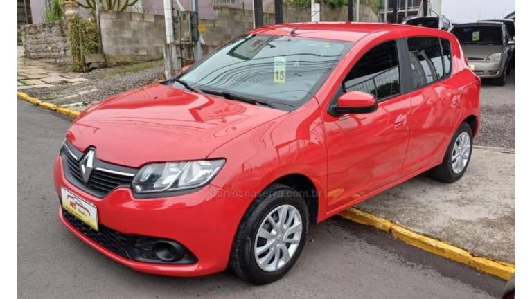 RENAULT - SANDERO - 2015/2015 - Vermelha - R$ 36.900,00