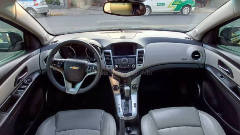 CHEVROLET - CRUZE - 2012/2012 - Preta - R$ 51.900,00