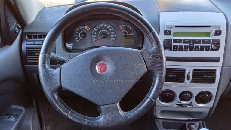 FIAT - SIENA - 2010/2010 - Prata - R$ 28.900,00