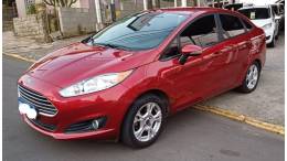 FORD - FIESTA - 2015/2015 - Vermelha - R$ 41.900,00