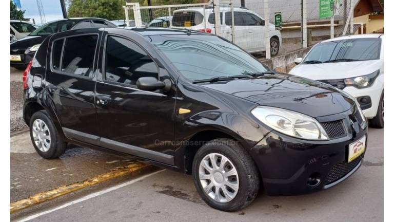 RENAULT - SANDERO - 2008/2008 - Preta - R$ 22.500,00