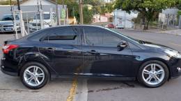 FORD - FOCUS - 2013/2014 - Preta - R$ 44.900,00
