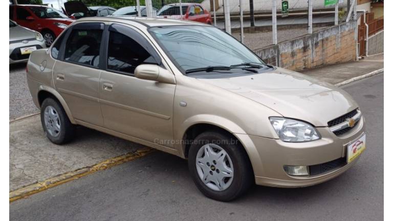 CHEVROLET - CLASSIC - 2012/2013 - Bege - R$ 24.500,00