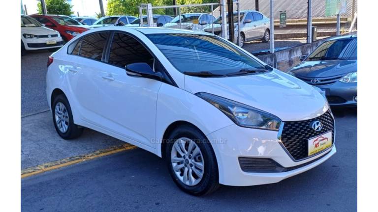 HYUNDAI - HB20S - 2019/2019 - Branca - R$ 59.900,00