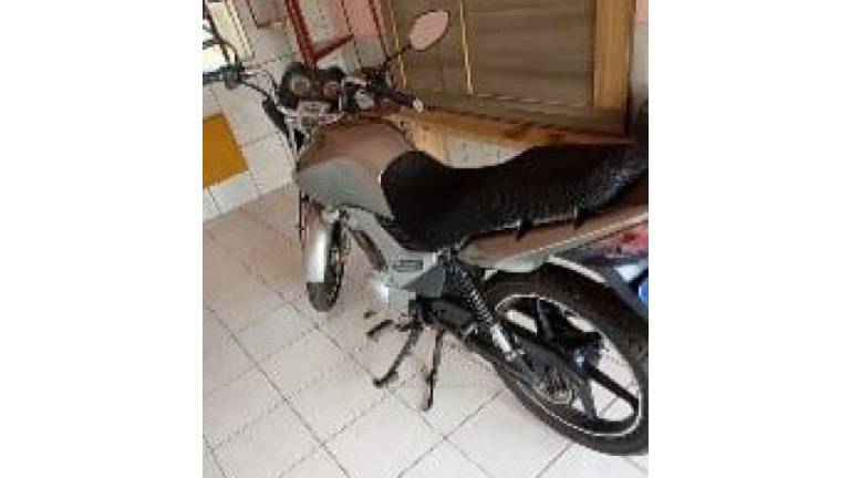 HONDA - CG 150 - 2009/2010 - Cinza - R$ 10.500,00