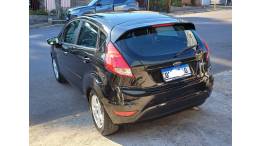 FORD - FIESTA - 2013/2014 - Preta - R$ 35.900,00