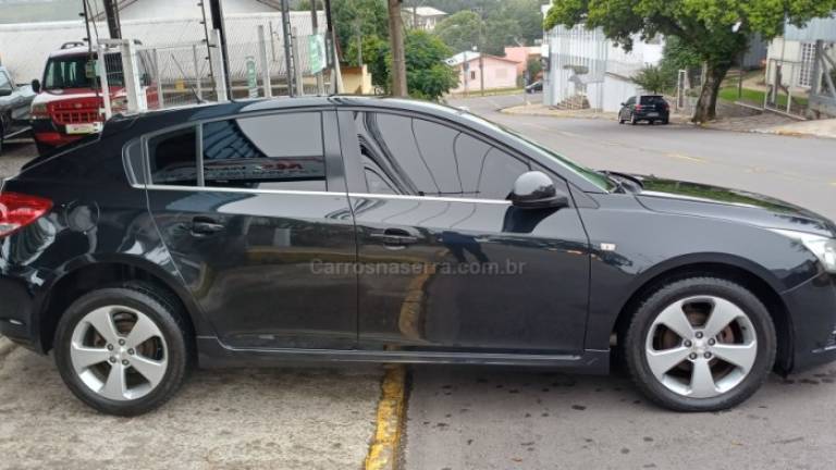 CHEVROLET - CRUZE - 2013/2013 - Preta - R$ 53.900,00