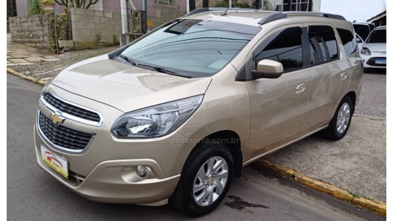 CHEVROLET - SPIN - 2014/2015 - Bege - R$ 52.500,00