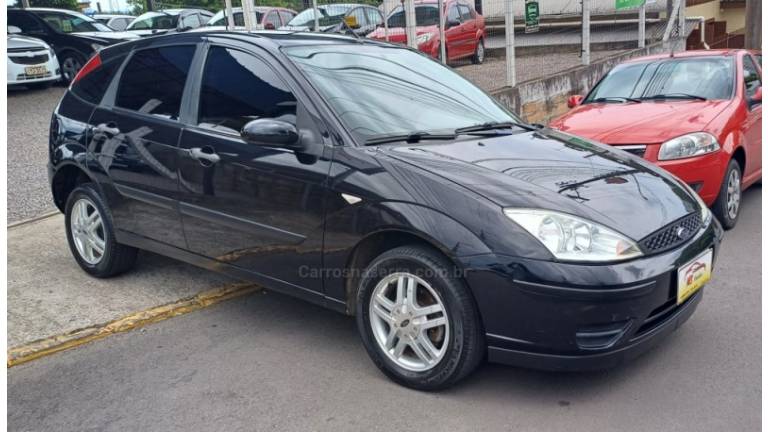 FORD - FOCUS - 2009/2009 - Preta - R$ 24.900,00