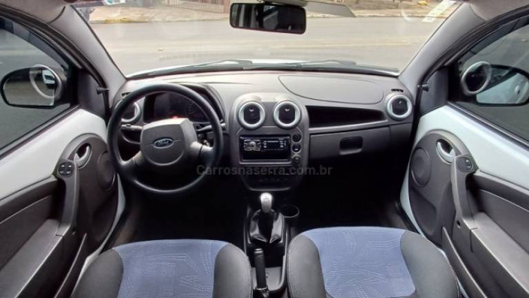 FORD - KA - 2012/2013 - Branca - R$ 24.900,00