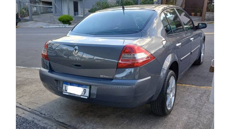 RENAULT - MÉGANE - 2010/2011 - Cinza - R$ 29.900,00