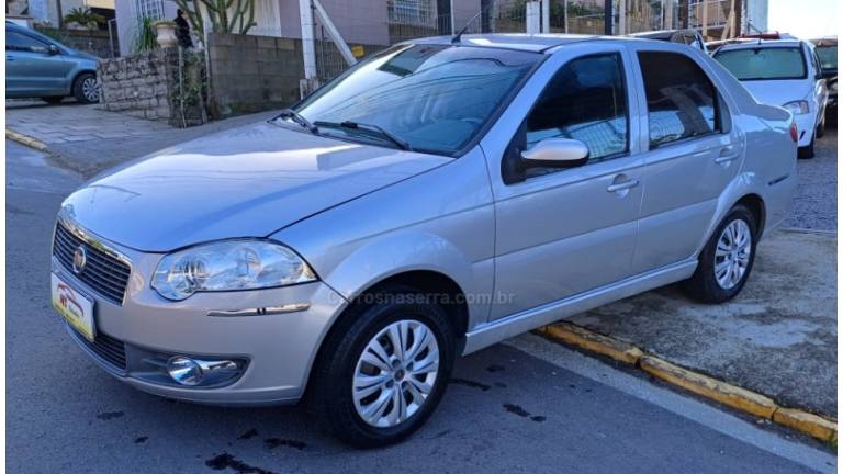 FIAT - SIENA - 2010/2010 - Prata - R$ 28.900,00