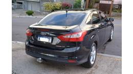 FORD - FOCUS - 2013/2014 - Preta - R$ 44.900,00