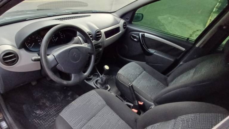 RENAULT - SANDERO - 2008/2008 - Preta - R$ 22.500,00