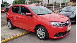 RENAULT - SANDERO - 2015/2015 - Vermelha - R$ 36.900,00