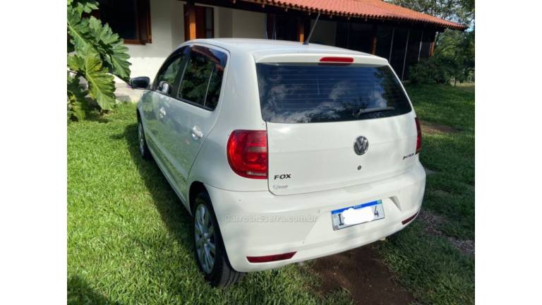 VOLKSWAGEN - FOX - 2014/2014 - Branca - R$ 39.900,00