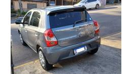 TOYOTA - ETIOS - 2013/2013 - Cinza - R$ 39.900,00