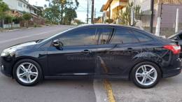 FORD - FOCUS - 2013/2014 - Preta - R$ 44.900,00