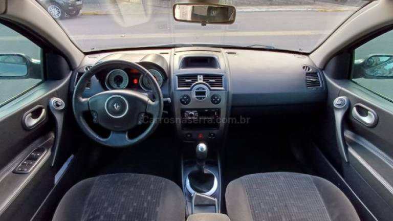 RENAULT - MÉGANE - 2010/2011 - Cinza - R$ 29.900,00