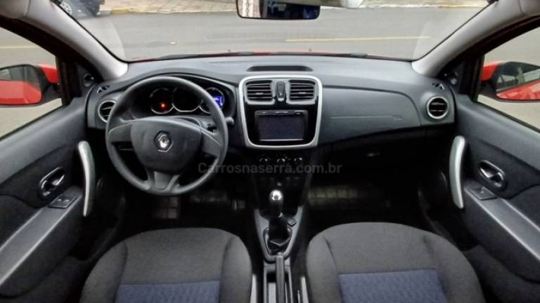 RENAULT - SANDERO - 2015/2015 - Vermelha - R$ 36.900,00