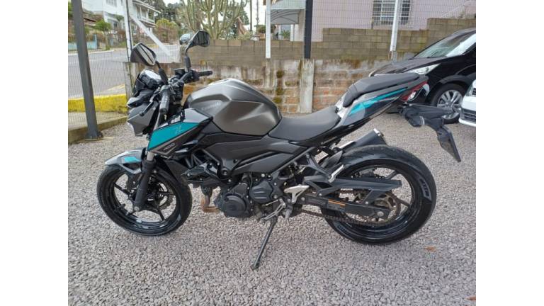 KAWASAKI - Z400 - 2023/2023 - Cinza - R$ 29.900,00