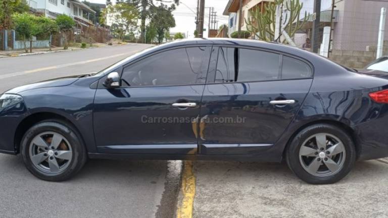 RENAULT - FLUENCE - 2012/2013 - Azul - R$ 36.500,00