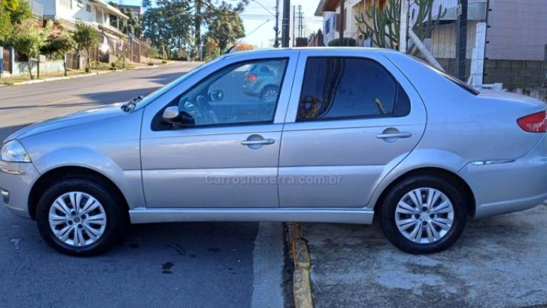 FIAT - SIENA - 2010/2010 - Prata - R$ 28.900,00