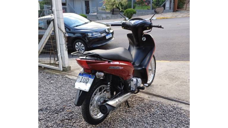 HONDA - BIZ 125 - 2013/2013 - Vermelha - R$ 10.900,00