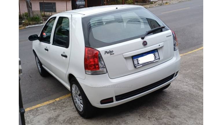 FIAT - PALIO - 2010/2011 - Branca - R$ 24.900,00