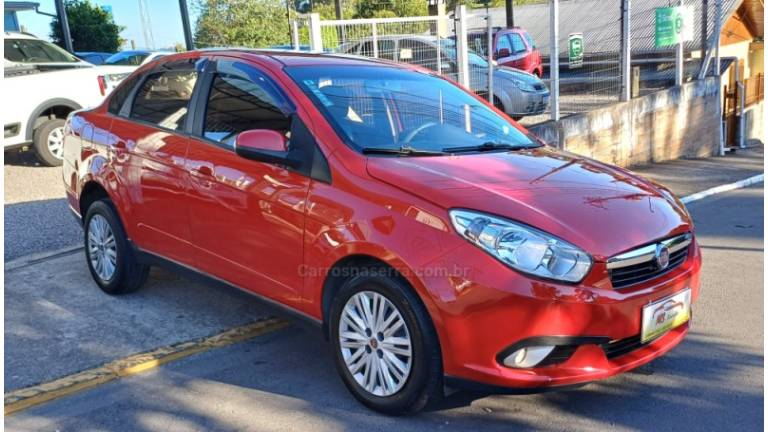 FIAT - GRAND SIENA - 2016/2016 - Vermelha - R$ 38.500,00