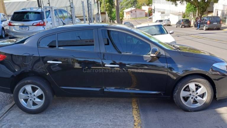 RENAULT - FLUENCE - 2014/2014 - Preta - R$ 39.900,00