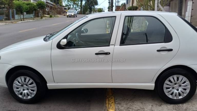 FIAT - PALIO - 2010/2011 - Branca - R$ 24.900,00