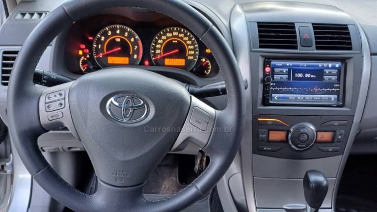 TOYOTA - COROLLA - 2009/2010 - Prata - R$ 51.900,00