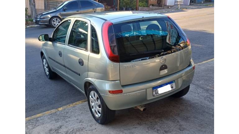CHEVROLET - CORSA - 2005/2006 - Cinza - R$ 19.900,00